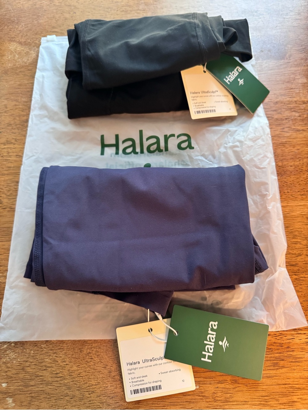 HALARA Two-Pack UltraSculpt Yoga pants in Black and Navy